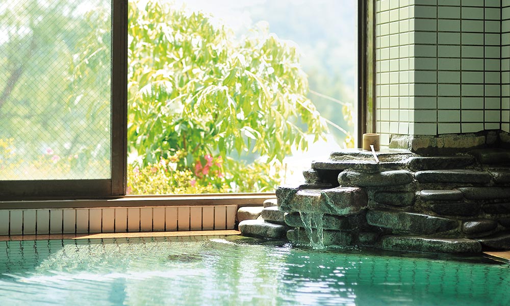 コーポレートメッセージ 'ひとりの旅の時を。'