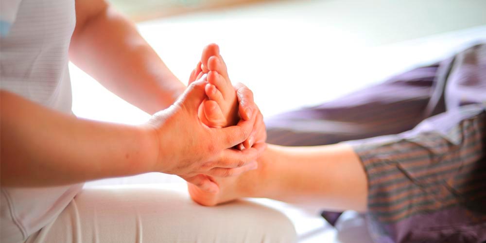 お部屋にこもる