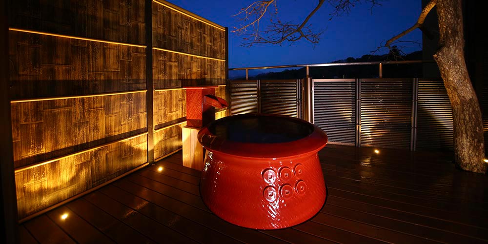 「赤備え」陶器風呂